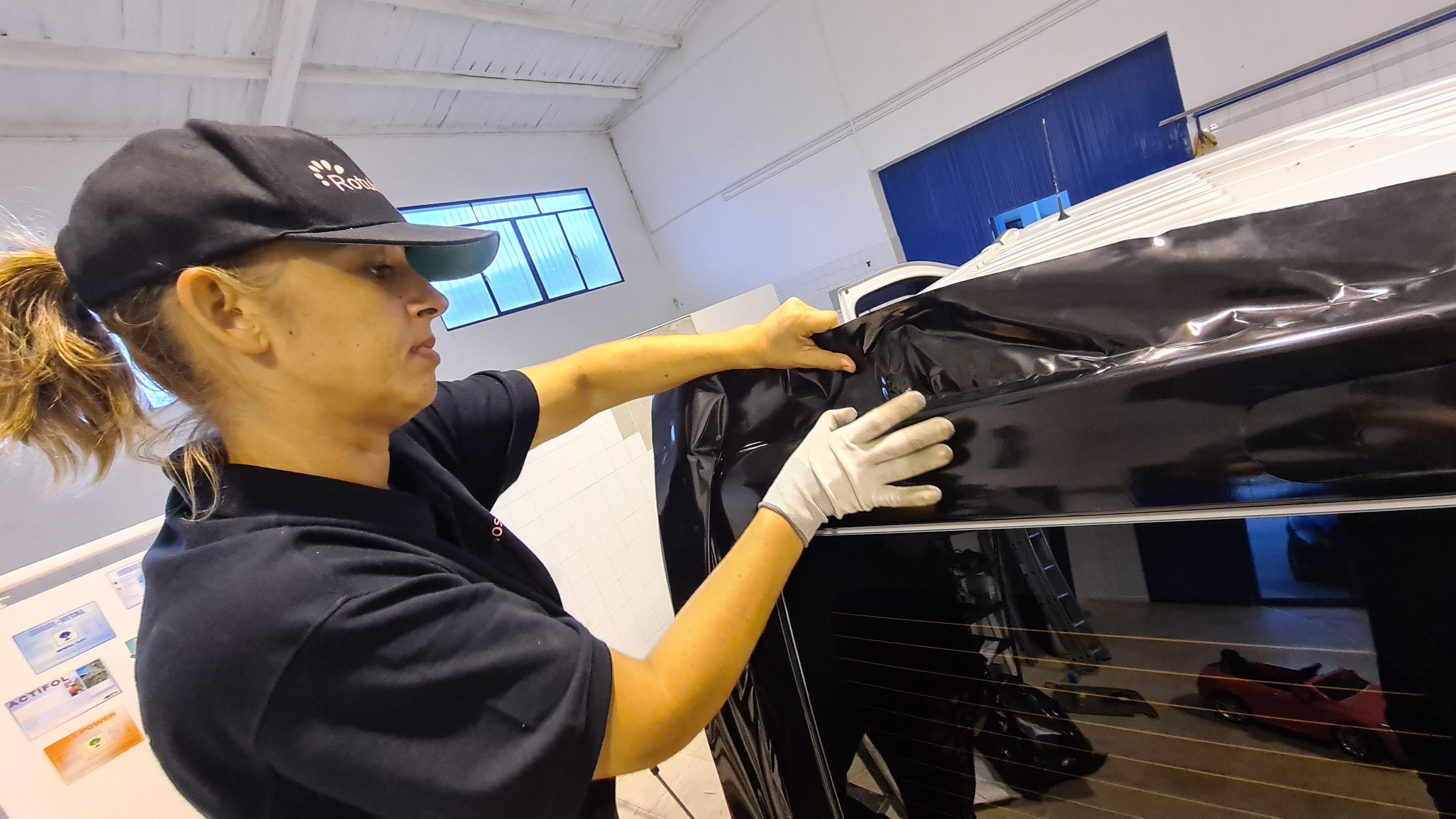 Furgoneta rotulada con vinilo impreso